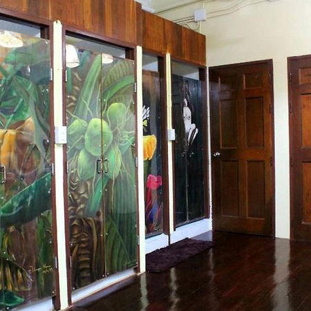 Hostel Baan Bovorn Bangkok Zewnętrze zdjęcie
