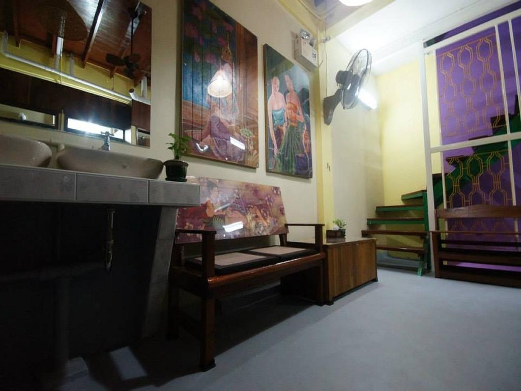 Hostel Baan Bovorn Bangkok Zewnętrze zdjęcie