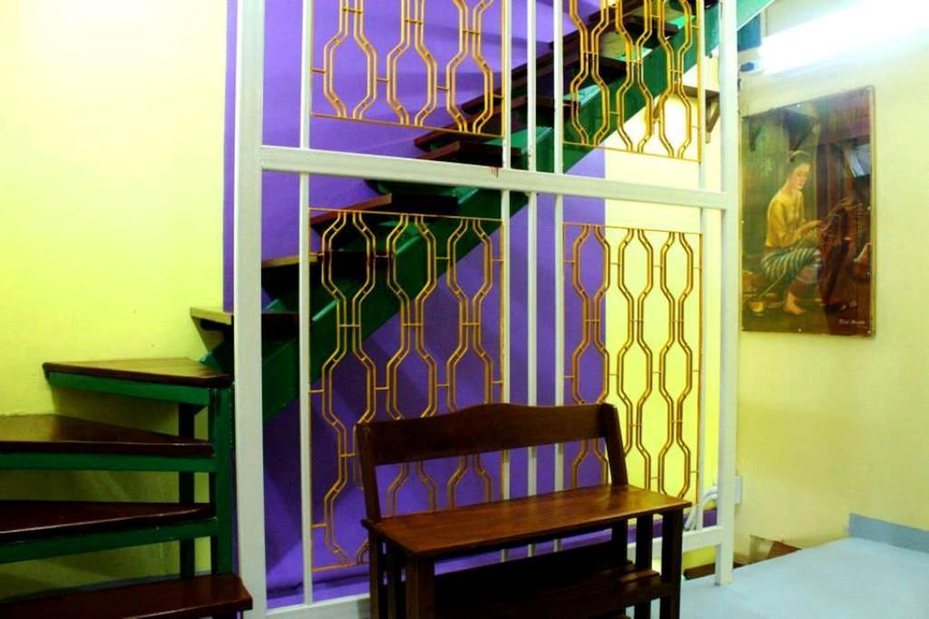 Hostel Baan Bovorn Bangkok Zewnętrze zdjęcie